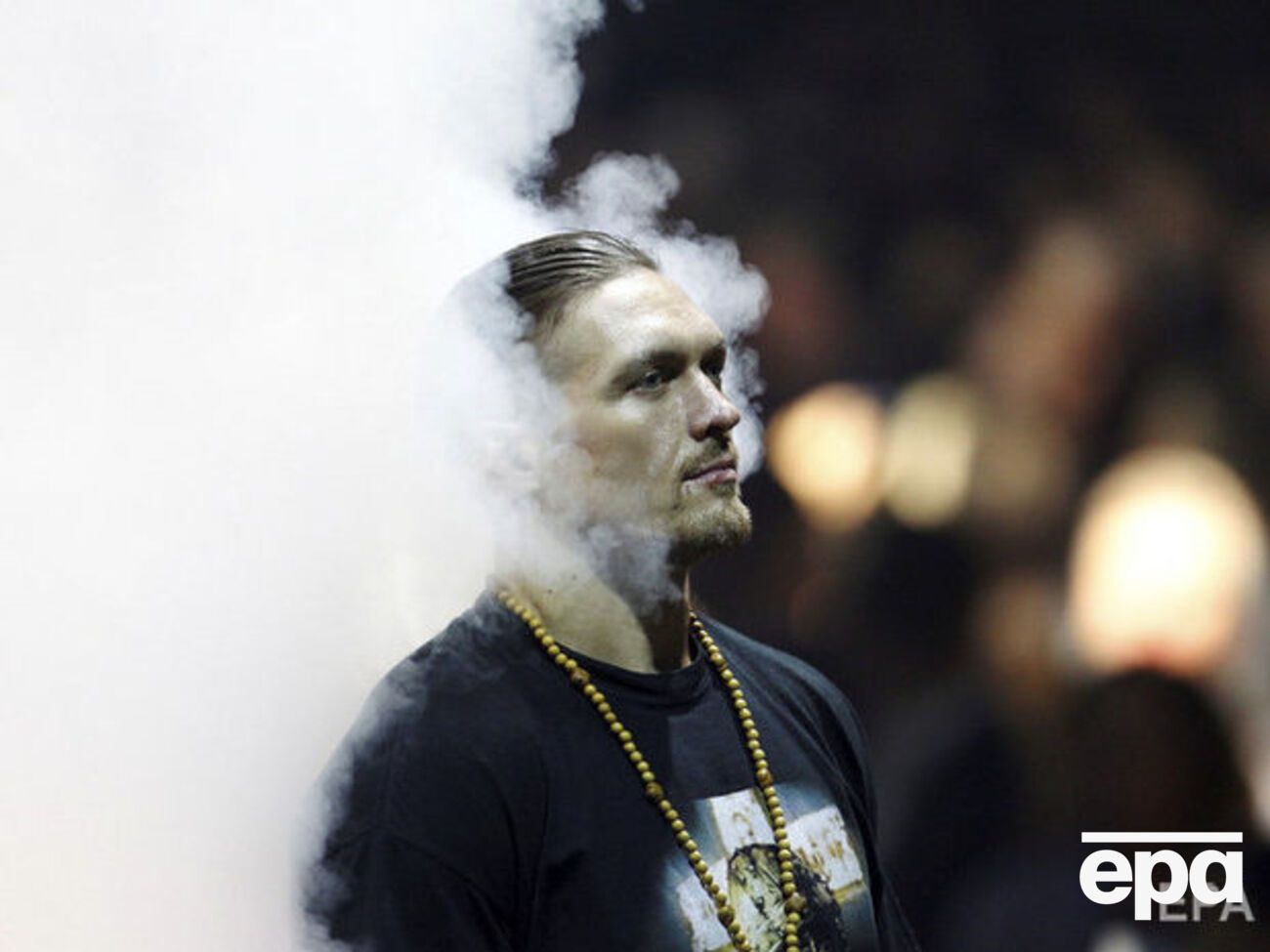 Усик: Чому ми мовчимо про СНІД, туберкульоз, аварії?