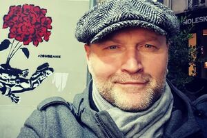 Покажите хоть одну страну в мире, где министр списал бы в трупы всех граждан старше 65 лет и остался на своей должности