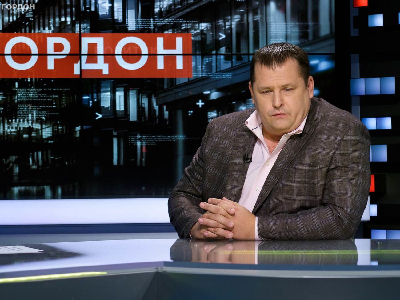 Менше ніж за рік влада прой...бує все і намагається скасувати місцеві вибори, тому що, дідько, грошей немає і вірус напав!