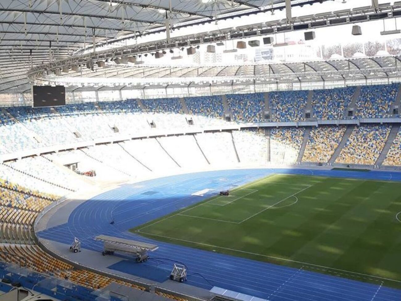 Несенюк вважає, що глядачі "Олімпійського", які прийшли на матч Кубка України, можуть стати останніми футбольними вболівальниками на цій арені