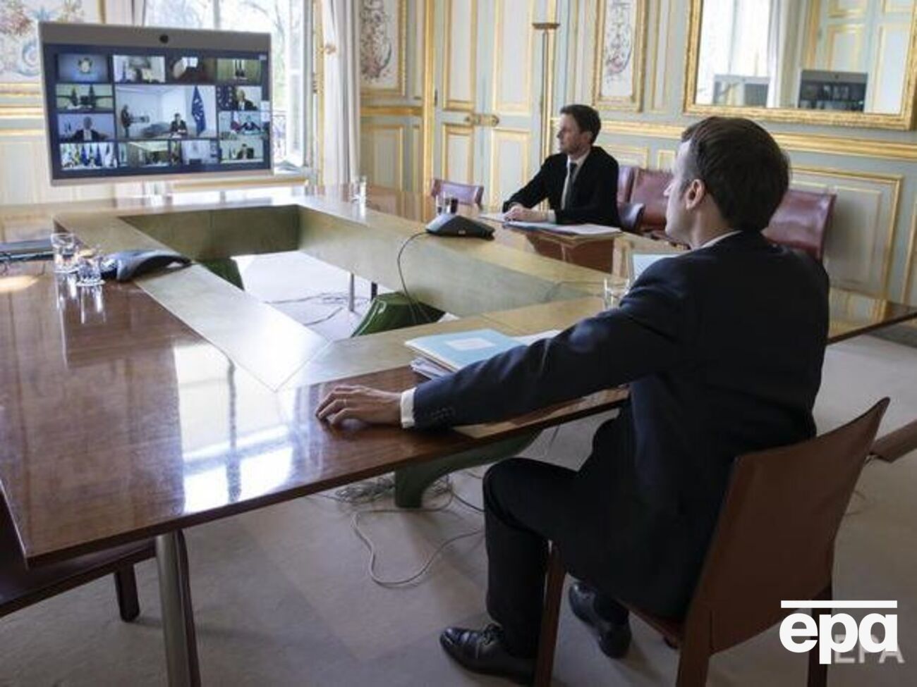 Макрон сказал, что на карту поставлено выживание европейского проекта