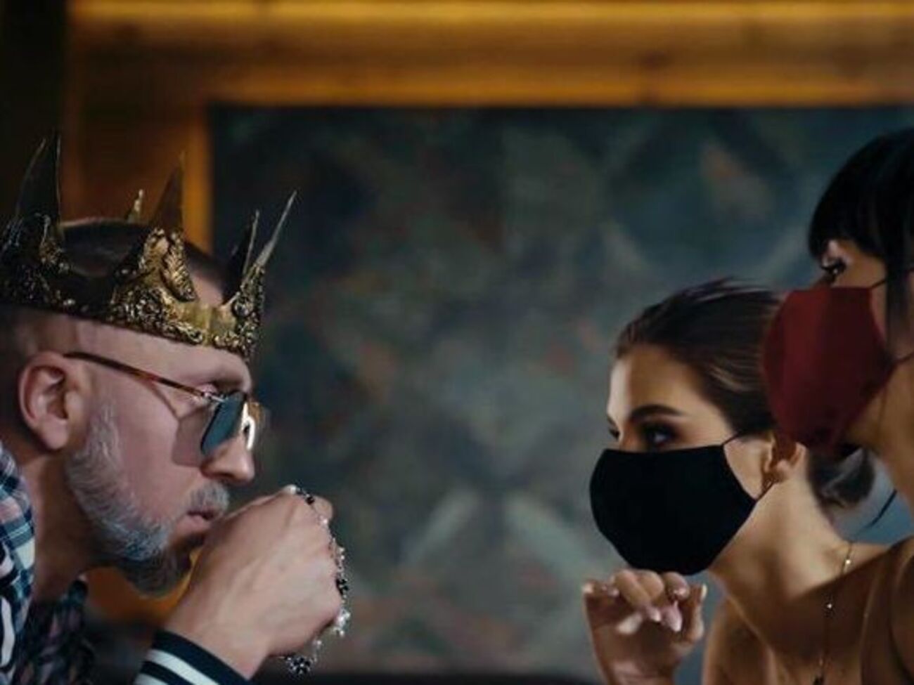 Поліграф Шарикoff: Друзі, кохання врятує від будь-якої інфекції!