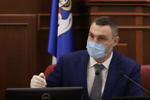 Кличко – киевлянам: Я еще раз призываю всех: не гуляйте в парках, не водите детей на площадки, не собирайтесь компаниями пообщаться!