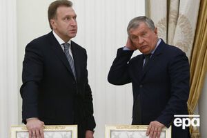 Шувалов (слева) и Сечин (справа), вероятно, посещали страны Европы и Азии в разгар эпидемии