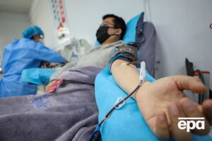 В Китае утверждают, что риск распространения коронавируса значительно снизился, но официальные данные ставятся под сомнение