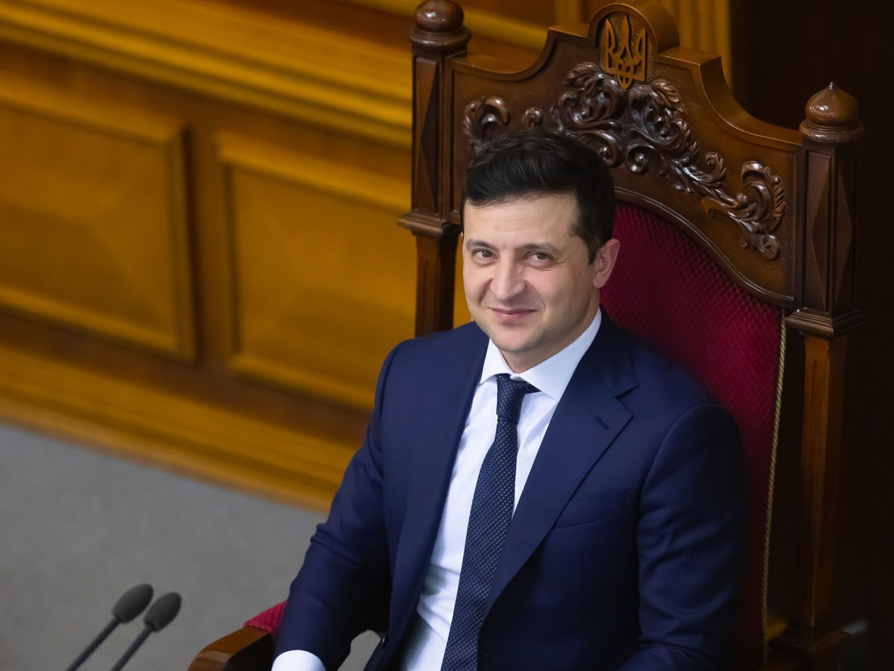 Домовленість про ухвалення законопроєктів про ринок землі і націоналізовані банки було досягнуто на зустрічі фракції "Слуги народу" із президентом Зеленським