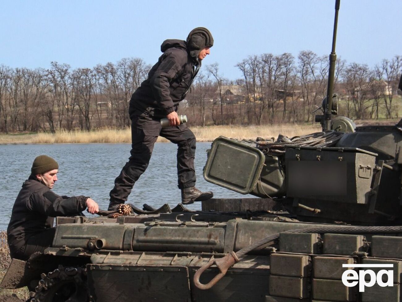 Українські військові відповідали на обстріл бойовиків