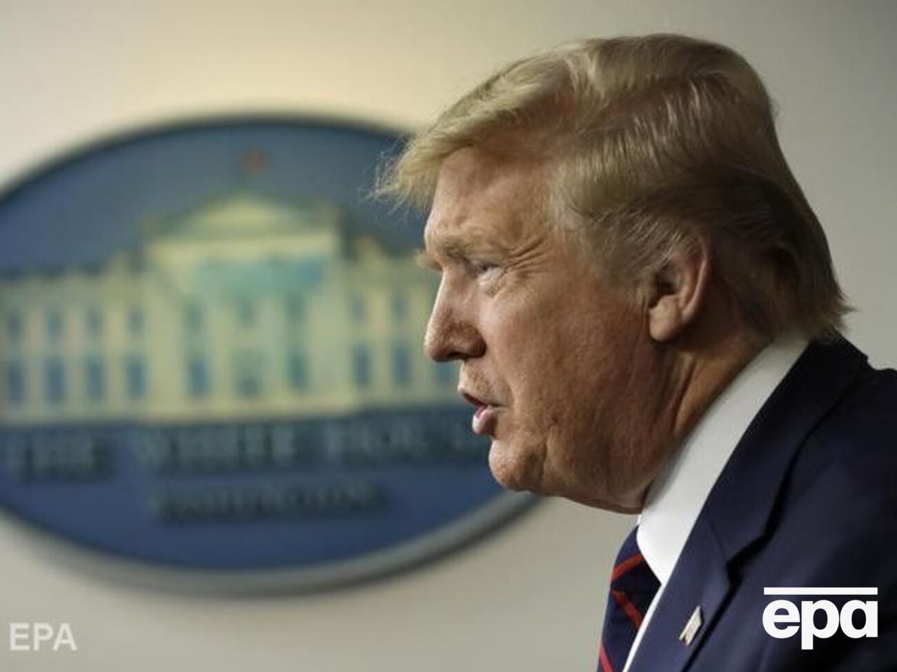 Трамп подписал закон&nbsp;о беспрецедентном пакете финансовой помощи