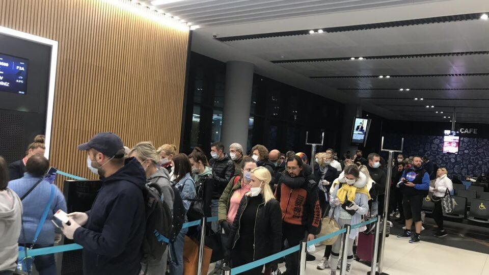До сегодняшнего дня все украинцы должны были вернуться на родину из-за границы