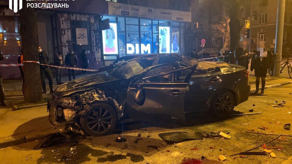 Патрульний поліцейський був пасажиром Lexus