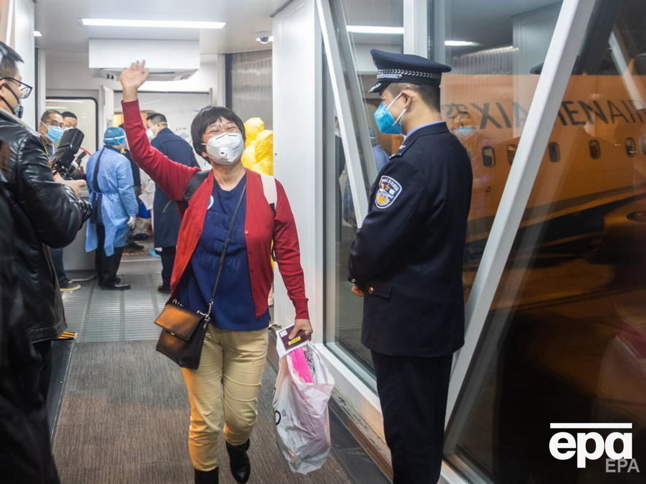 Хубэй возобновляет авиасообщение