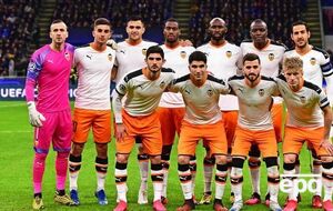 Сейчас известны имена трех игроков "Валенсии" с положительным результатом теста на COVID-19