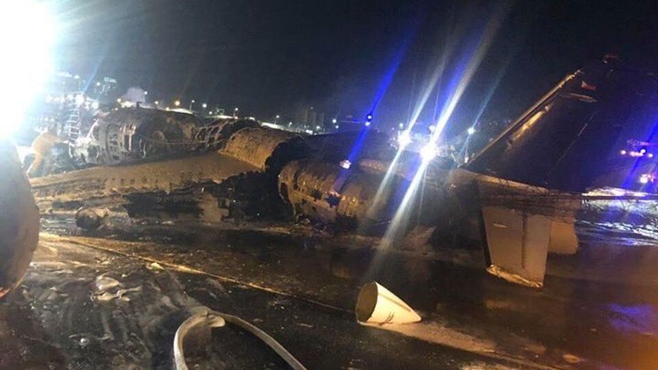 Метою польоту була медична евакуація, на борту перебували двоє пасажирів і шість членів екіпажу