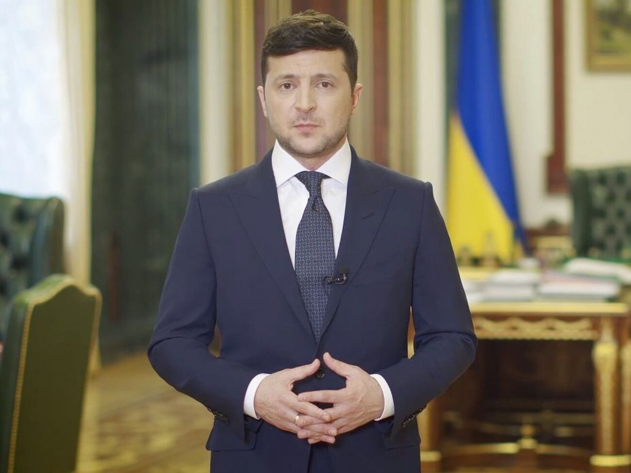 Зеленский заявил, что у Украины есть два пути