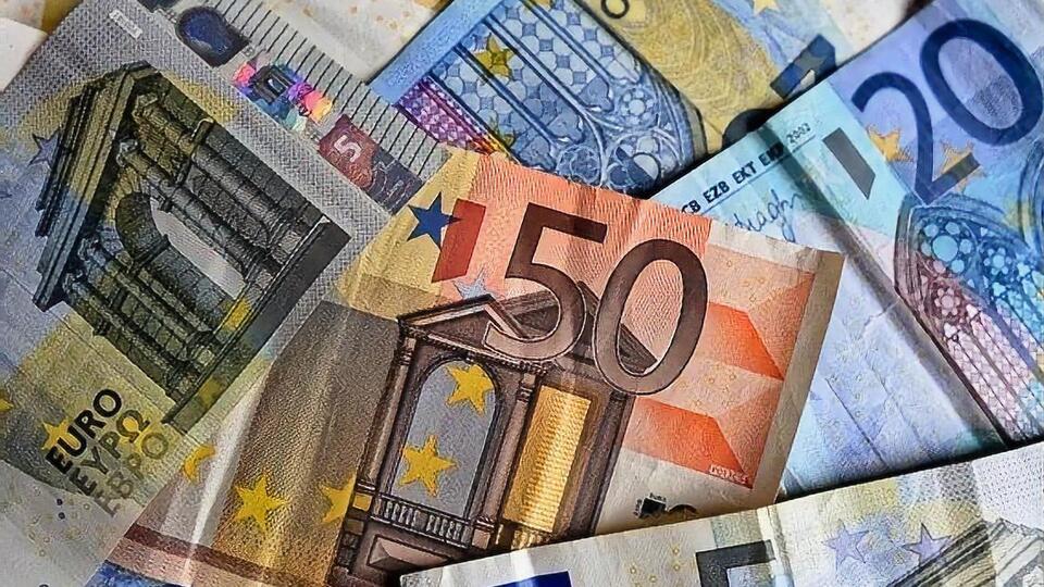 НБУ установил курс валют на 3 марта
