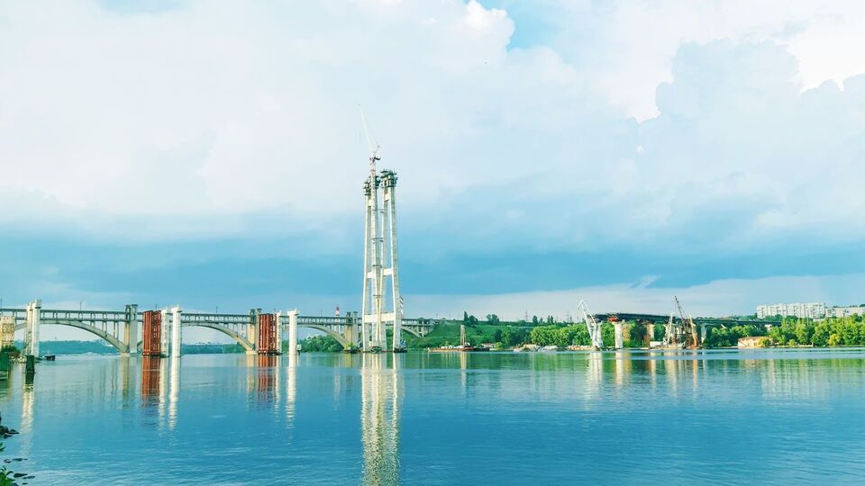 Українська влада планує, що міст добудують протягом двох років