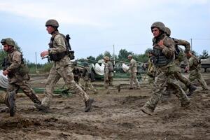 Українські військові утримали позиції після атаки диверсантів у Луганській області, стверджували в Міноборони