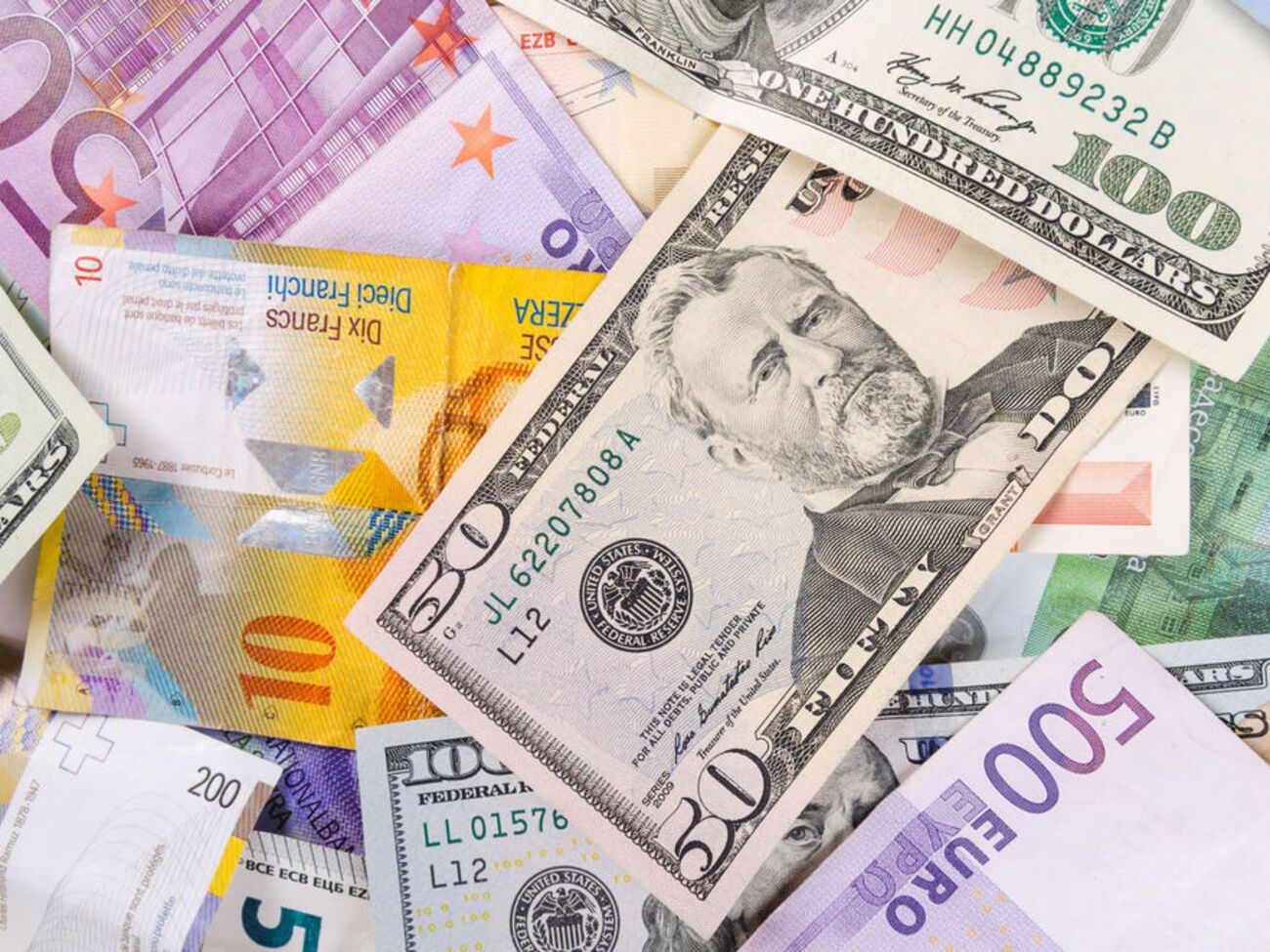 НБУ встановив курс валют на 30 березня