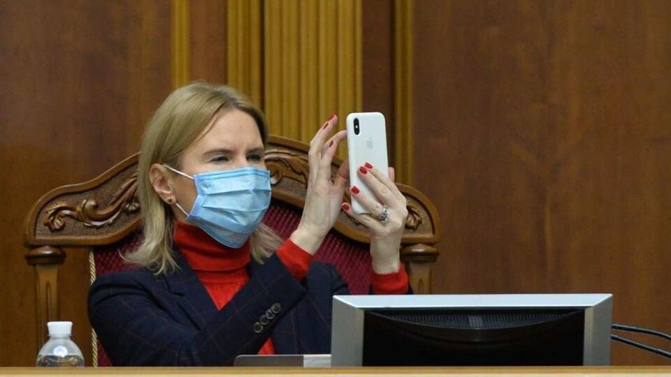 Рада собралась на внеочередное заседание