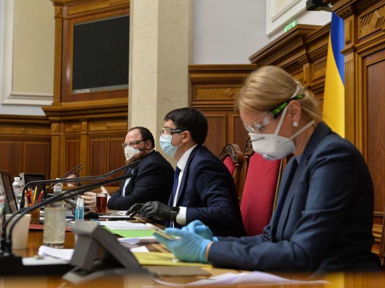 Рада уволила двух министров