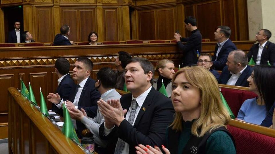 Рада во время карантина не будет собираться на пленарные заседания