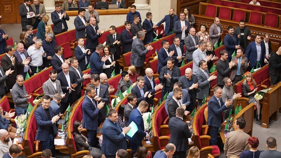 На порядок денний Ради винесено чотири питання