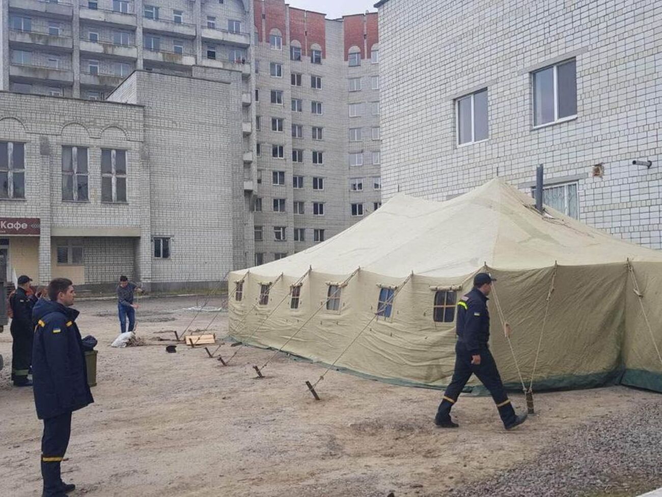 Тимчасові пункти розгорнуто в лікарнях по всій Україні
