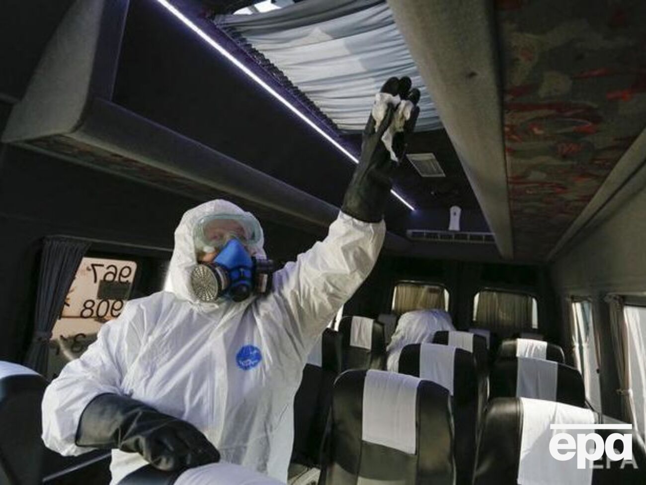 В Україні зростає кількість інфікованих коронавірусом