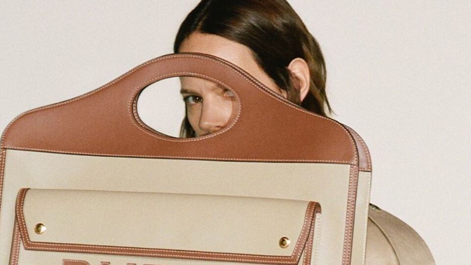 Burberry вместо пальто шьет медицинские халаты
