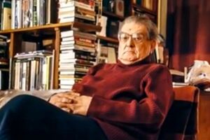 Зорин родился в 1924 году