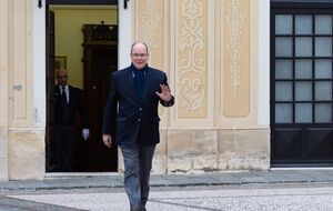 Лікарі дозволили Альберу вийти з палацу