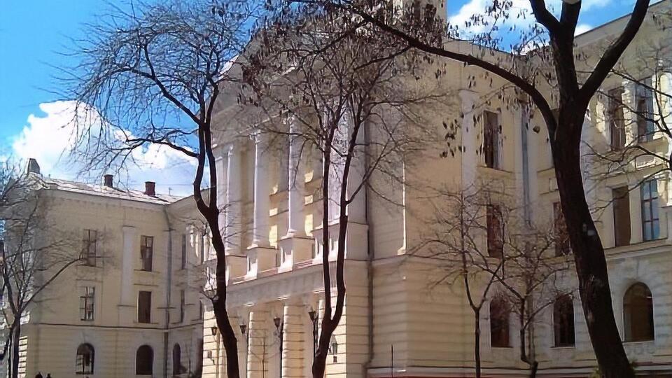 Конфликт вокруг университета длится с 2018 года