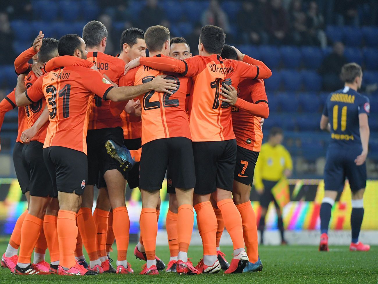 "Шахтер" победил СК "Днепр-1" со счетом 4:1