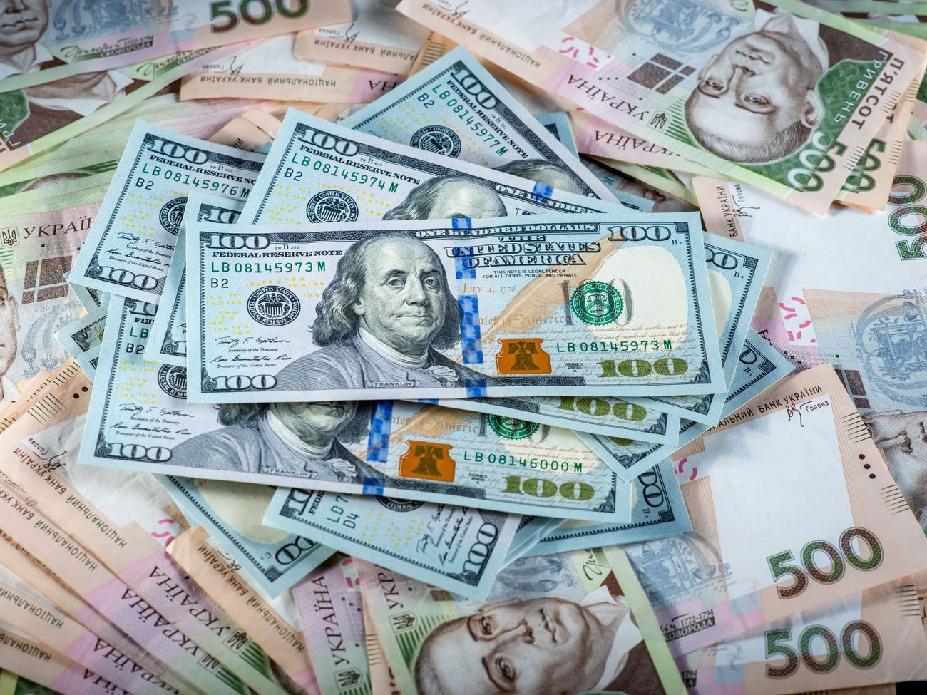 НБУ установил курс валют на 5 марта