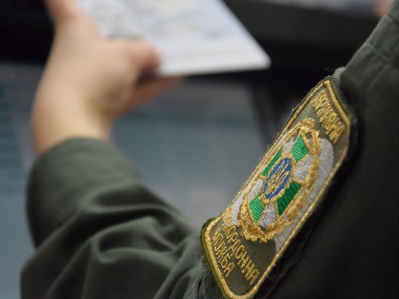 Артистов задержали в аэропортах Киева "Борисполь" и "Жуляны"