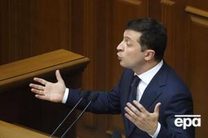 Зеленский не стал комментировать возможную отставку Рябошапки