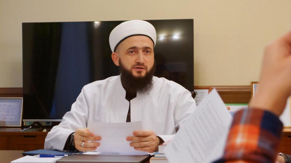 Самигуллин предупредил о "непоправимых последствиях" поправки Путина, но затем сгладил свое высказывание