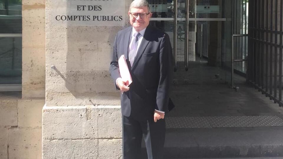 Депутату 68 лет