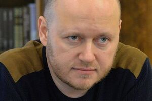 Позавчора був за метр від нардепа Волошина, який зустрічався із зараженим коронавірусом французьким депутатом. Добре, що пройшов повз