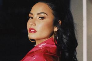 Ловато: Я люблю себе, цього достатньо