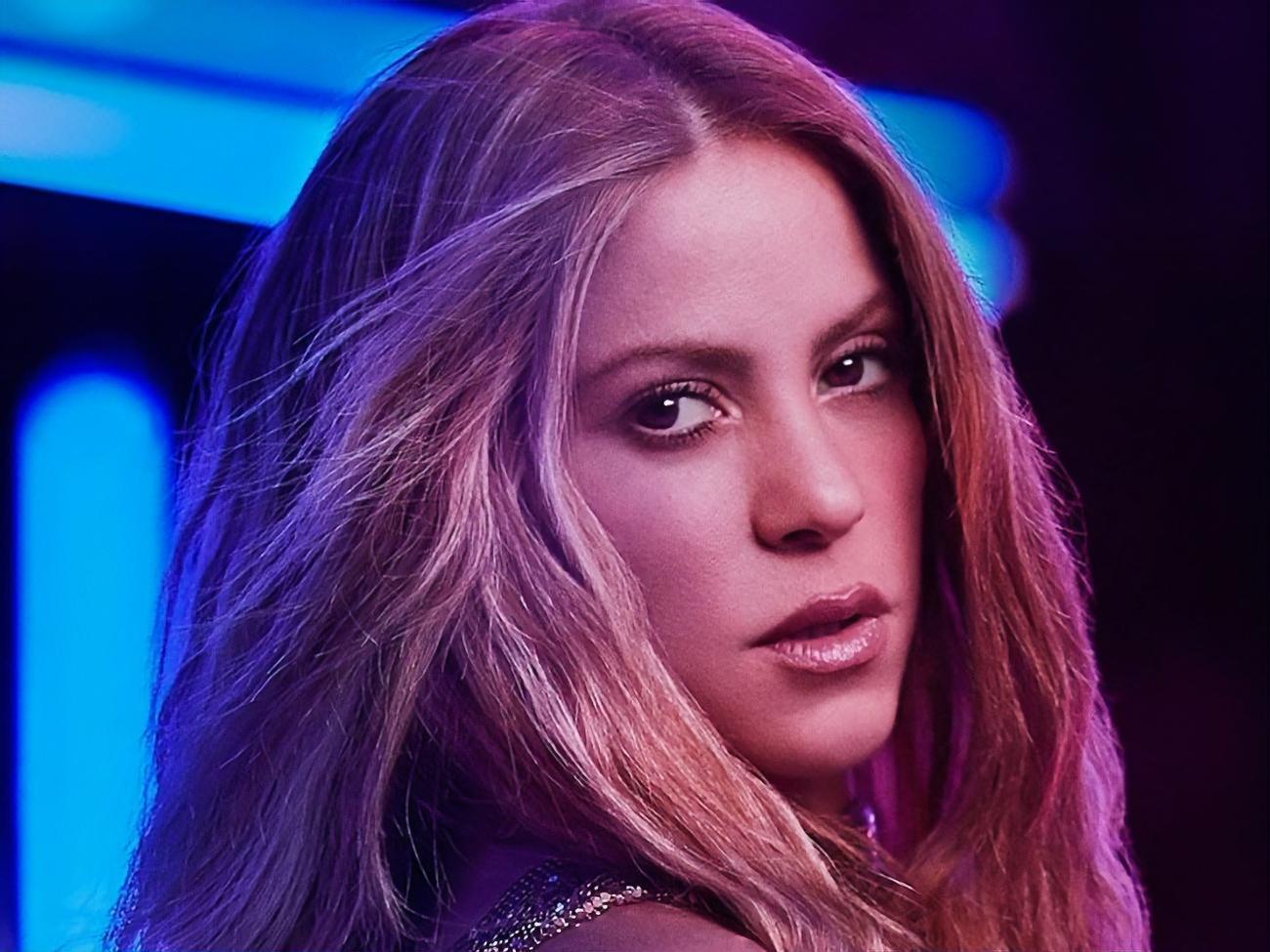 Шакира записала видео к песне Me Gusta в дуэте с рэпером Ануэлем АА