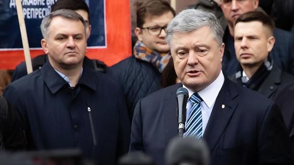 Сьогодні Порошенко побував на допиті у ДБР