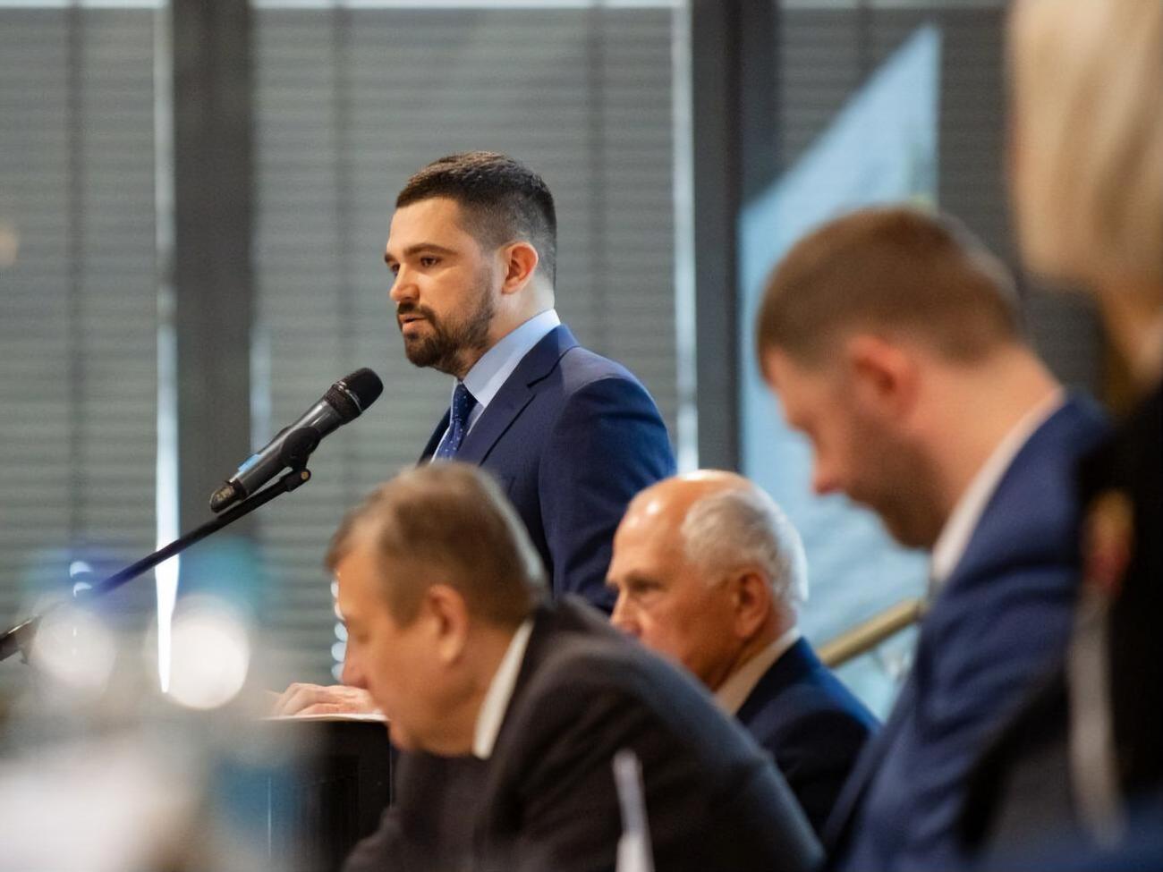 Трофимов (на фото)&nbsp;считает решение выдвинуть на должность премьера кандидатуру Дениса Шмыгаля "мудрым и правильным"