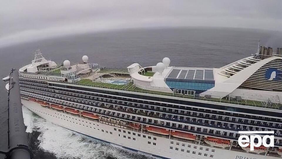 Grand Princess остановили у берегов Калифорнии, так как у ранее сошедших пассажиров корабля обнаружили коронавирус