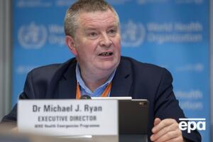 Доктор Раян вважає, що не варто чекати, поки спалах коронавірусу припиниться з природних причин