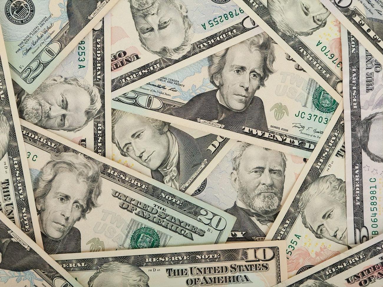 Доллары хранили в мешках в здании прокуратуры