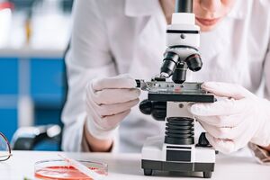 У госпитализированного пациента симптомы инфекционного заболевания. По данным черновицких властей, недавно он вернулся из страны, где зарегистрированы случаи COVID-19