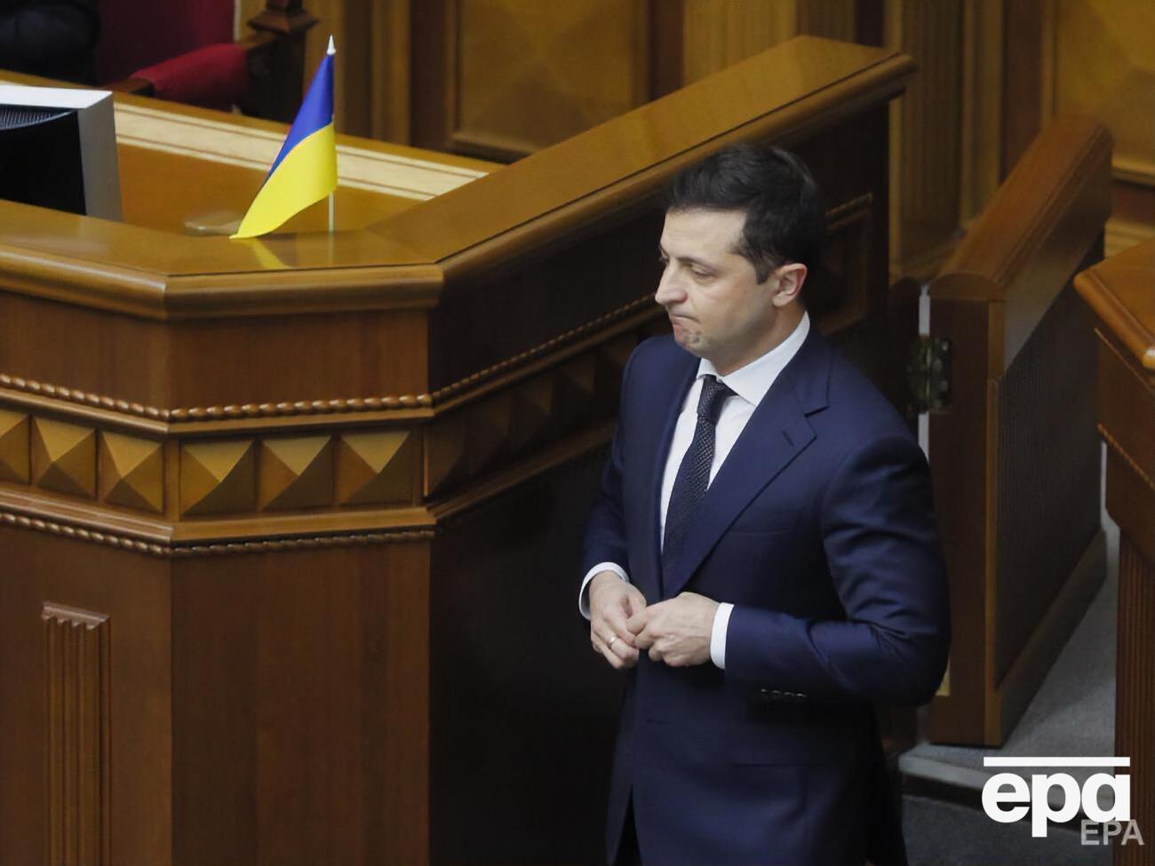 Інвестори побоюються, що Зеленський відмовився від спроб перебудувати економіку і боротися з корупцією, ідеться у статті Financial Times