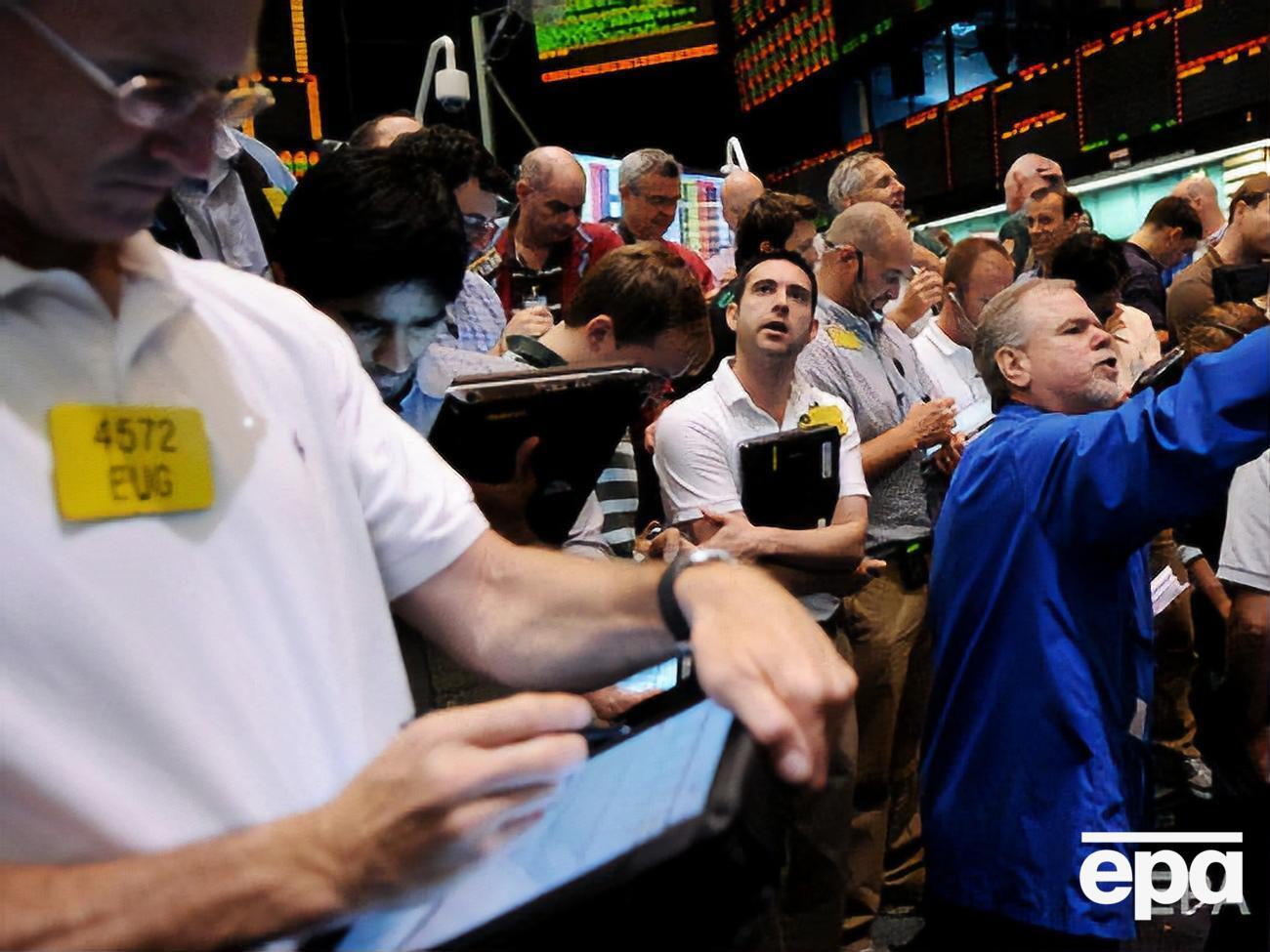 Ринки нафти впали більше ніж на 30%