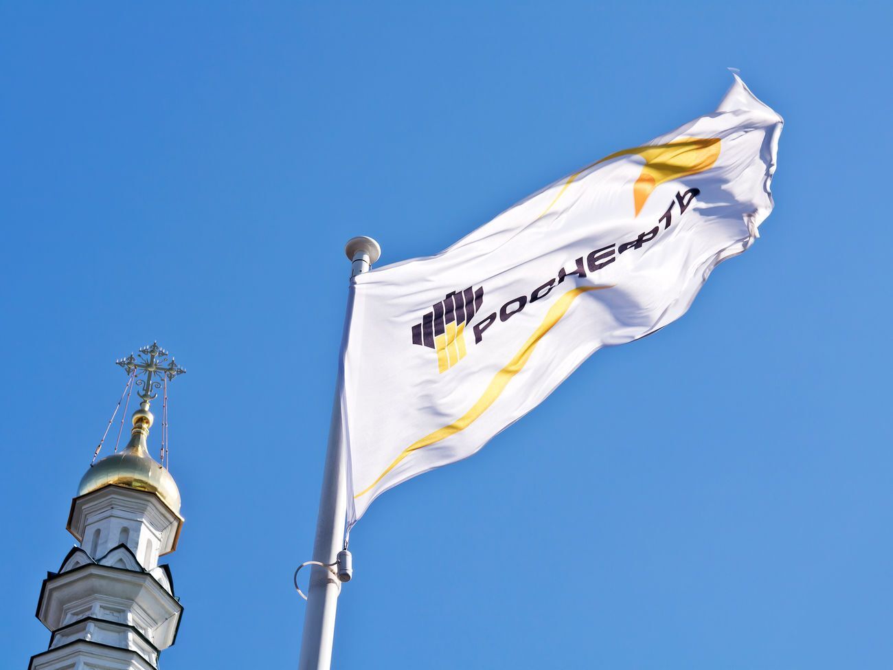 В "Роснефти" заявили, что&nbsp;предложение ОПЕК дополнительно сократить добычу нефти из-за коронавируса не было партнерским